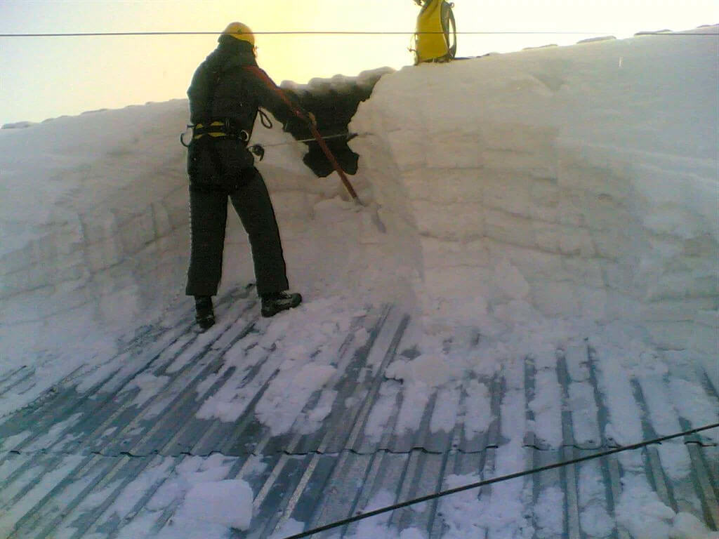 Уборка снега цена в Шлиссельбурге